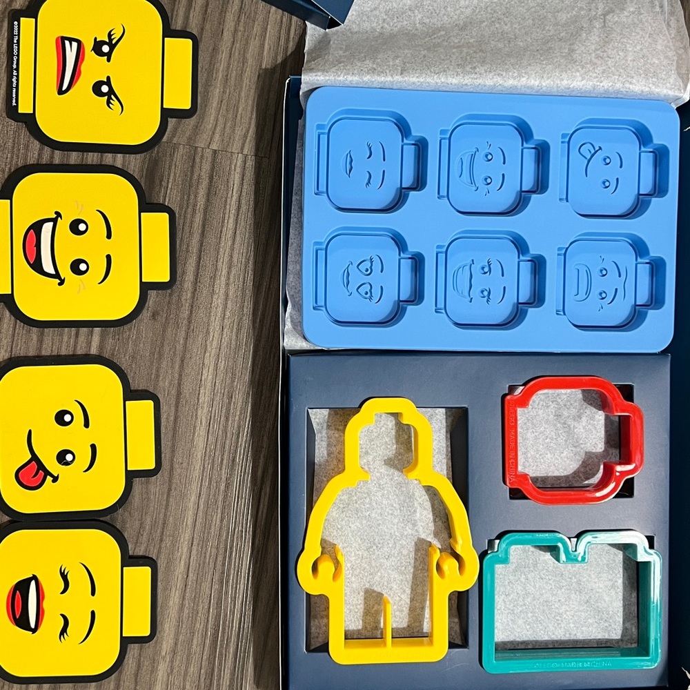 LEGO vip baking sets and coasters